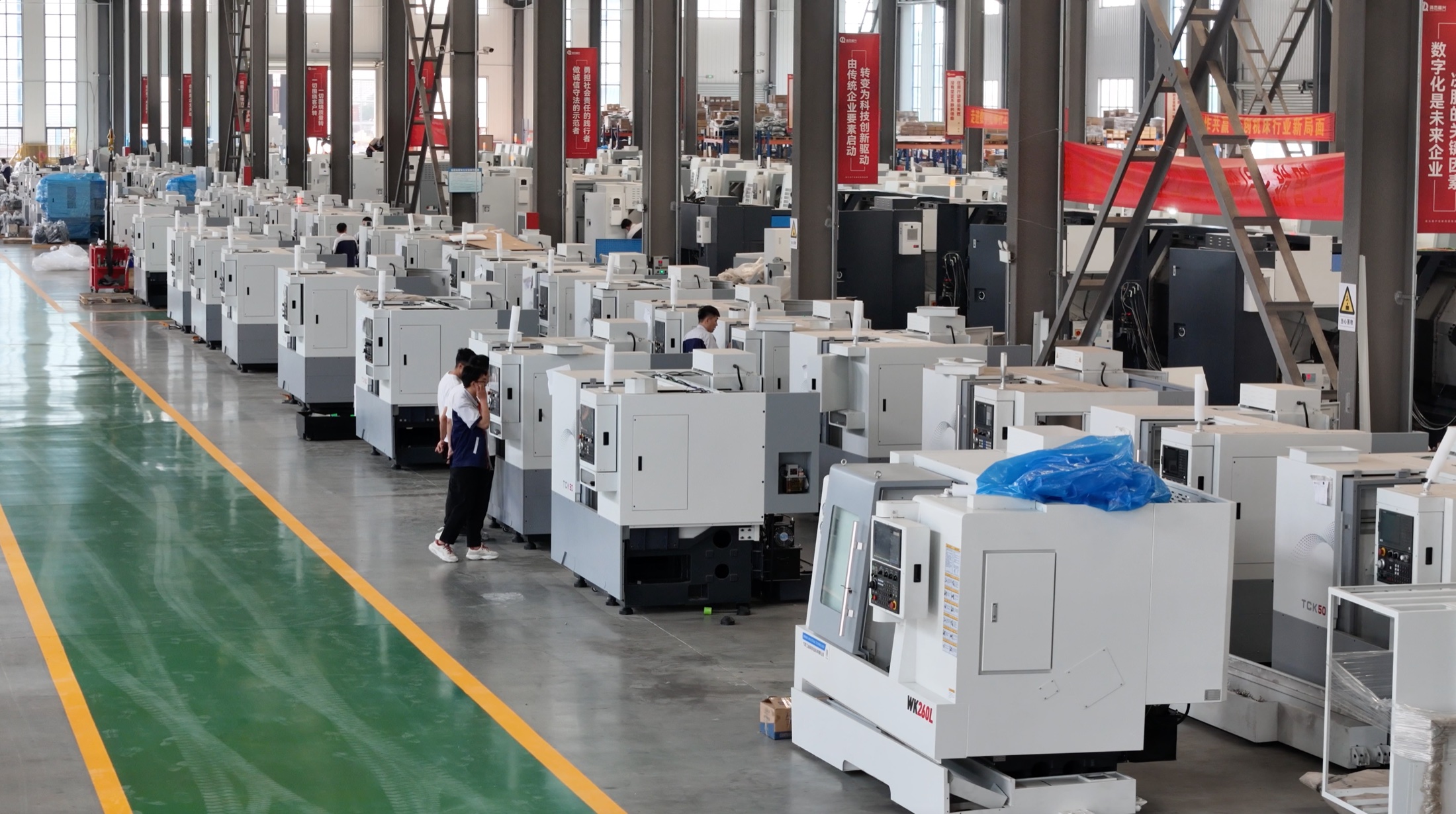 Xưởng máy tiện CNC giường nghiêng