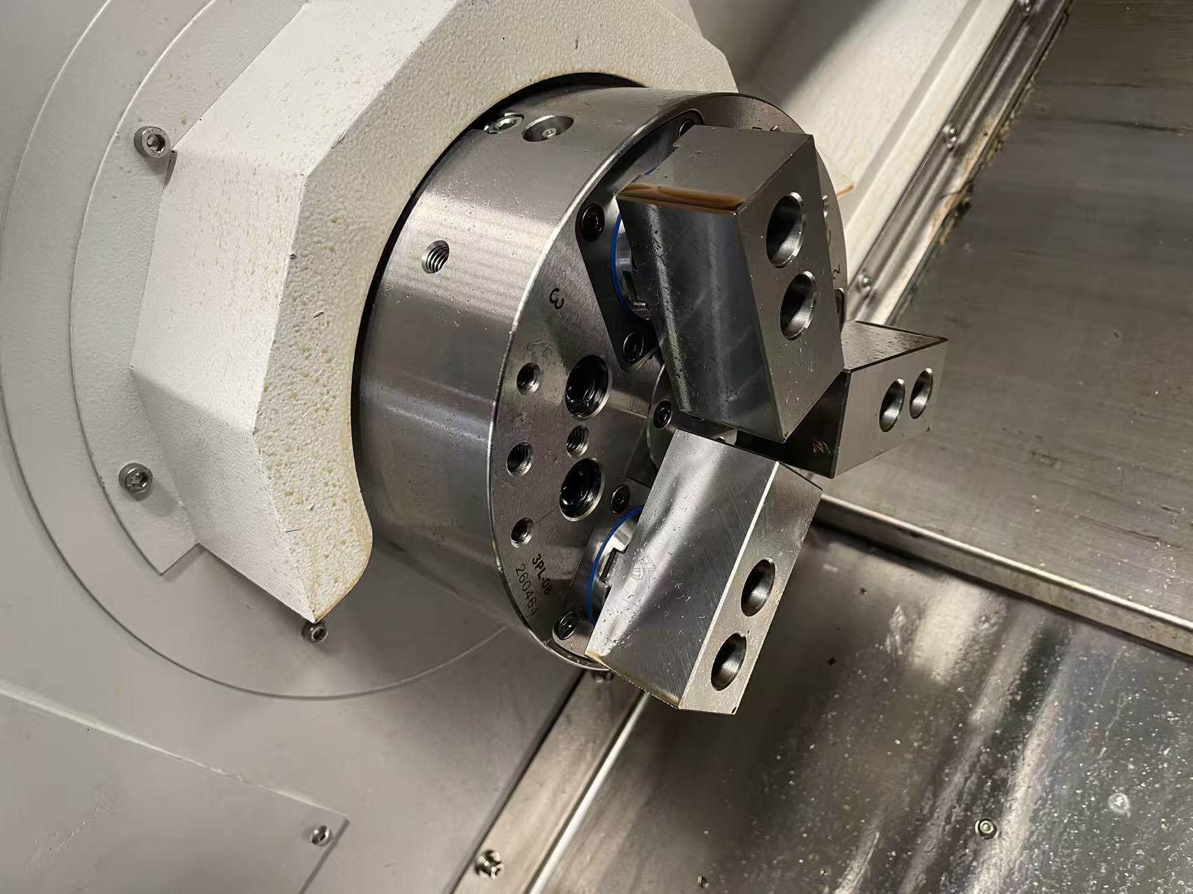Máy tiện CNC giường nghiêng TCK6050