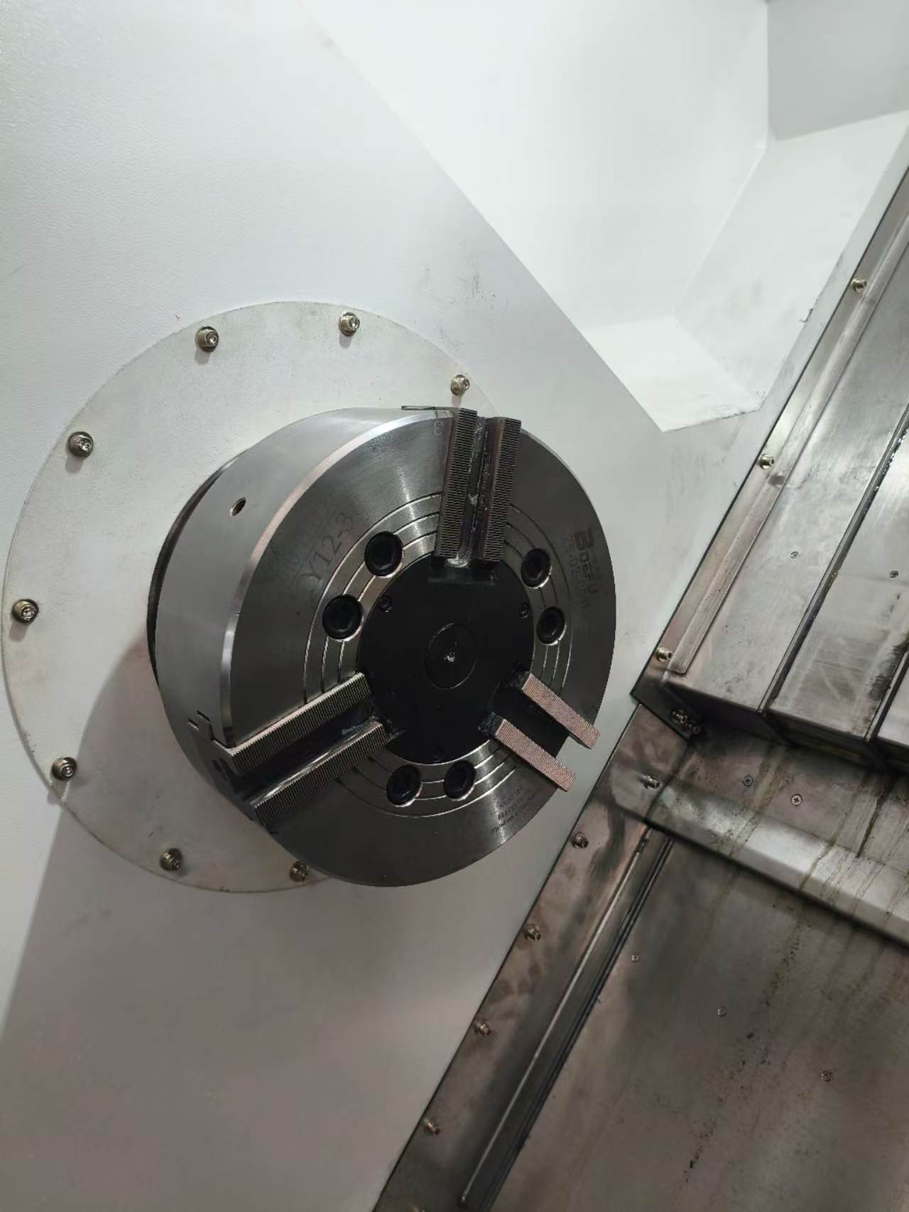 Máy tiện-phay CNC TCK70Y