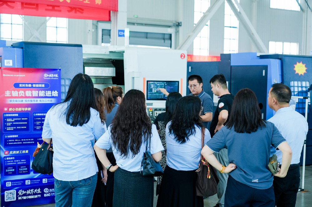 Tại sao “con vật khổng lồ này chọn mở...